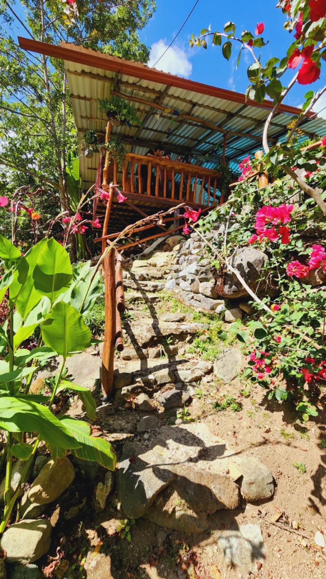 Hospedajes Richie Eco Camp Providencia Exterior photo