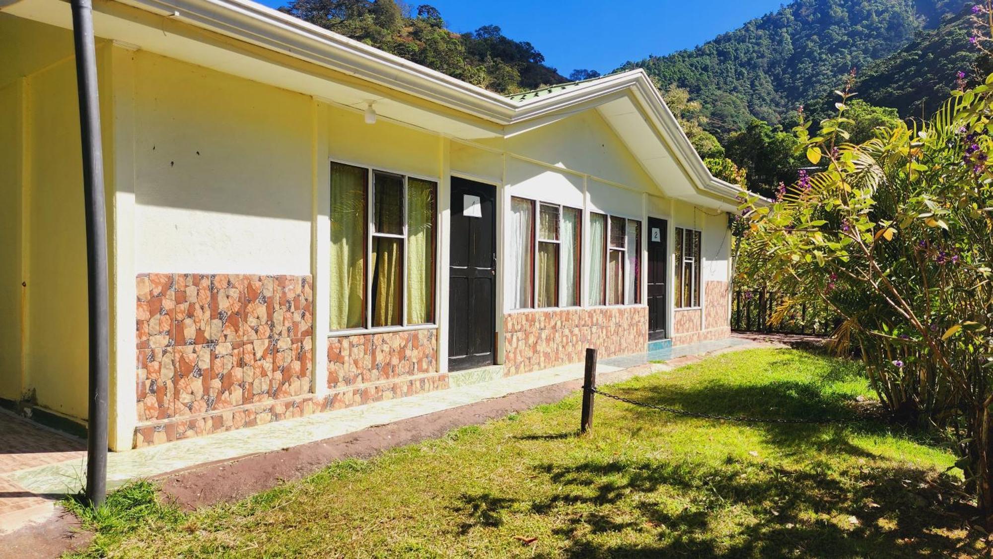 Hospedajes Richie Eco Camp Providencia Exterior photo