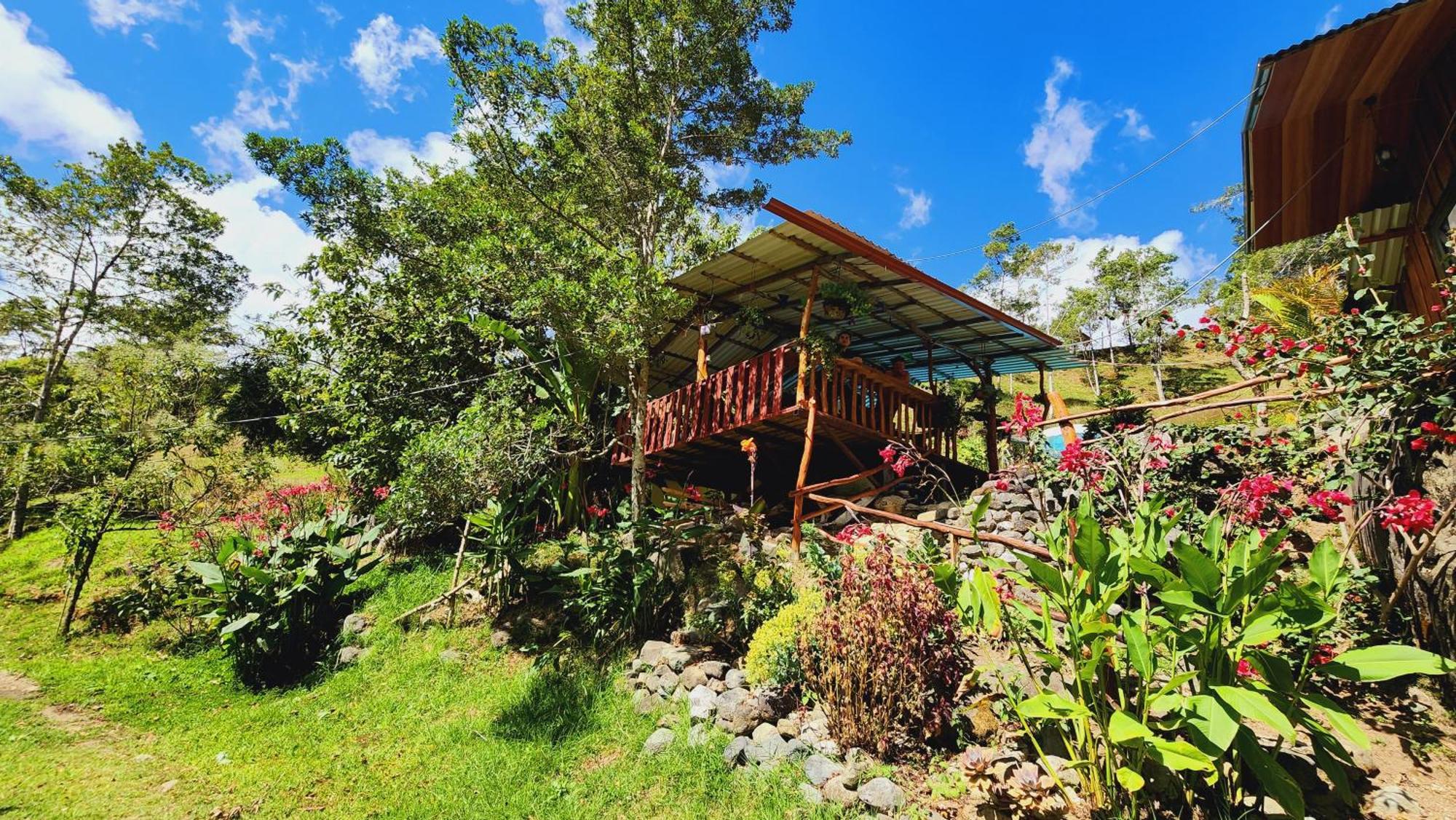Hospedajes Richie Eco Camp Providencia Exterior photo